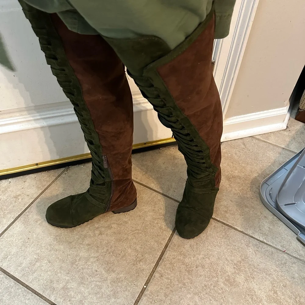 Stylish Green and Brown Women's Boots